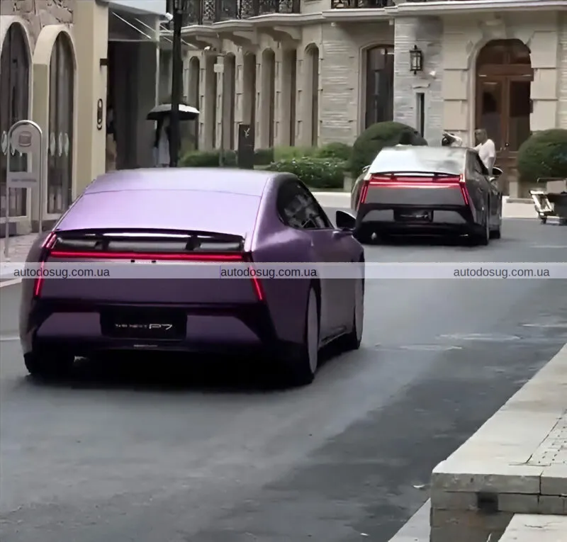 XPeng P7 дивує диким тюнінгом і карбоновими акцентами