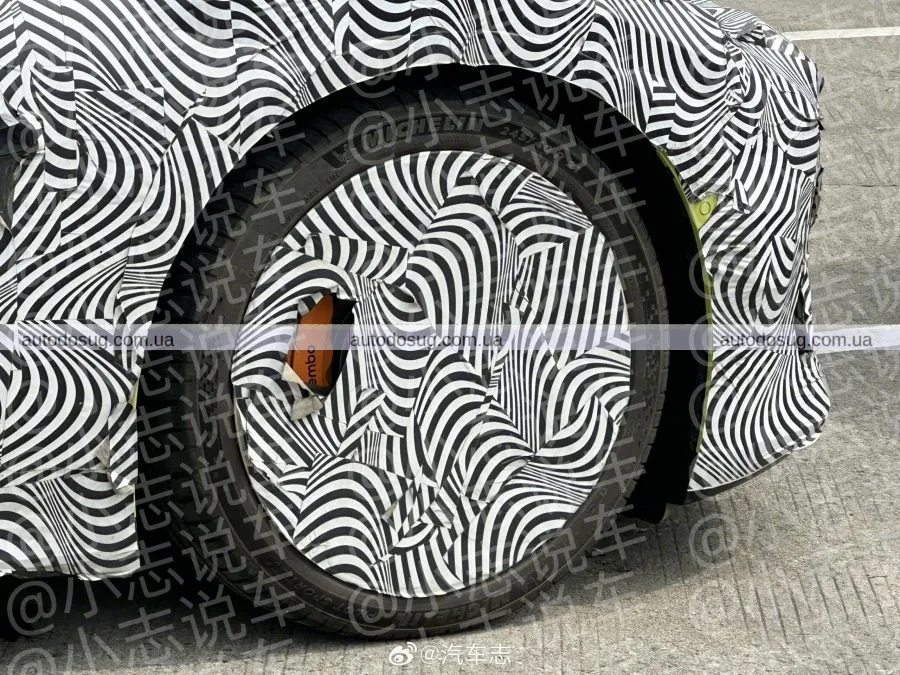 Xpeng P7 Wing Edition із дверима в стилі Lamborghini