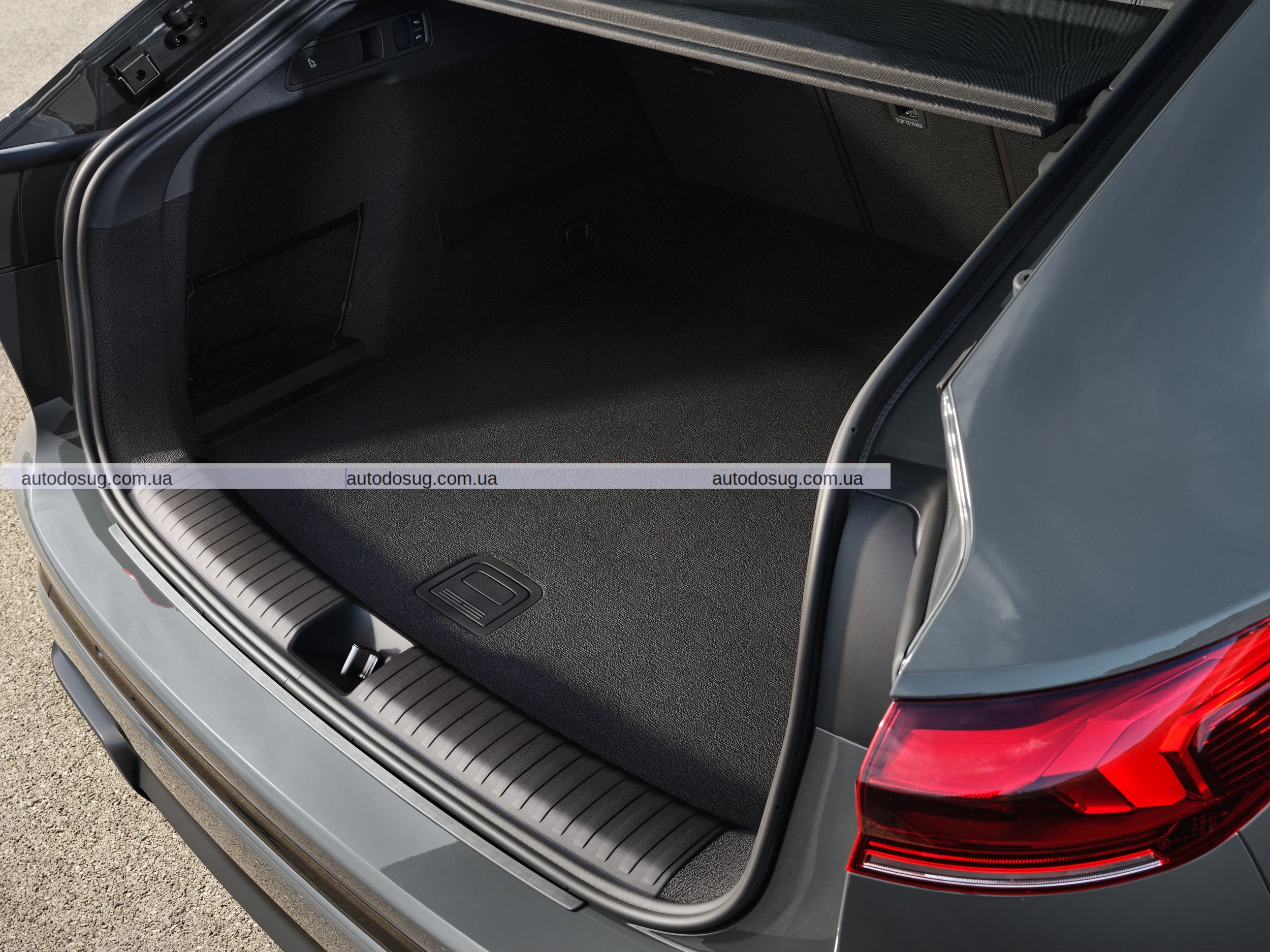 Audi розширює лінійку електромобілів новими кросоверами Q6 і SQ6 Sportback e-tron