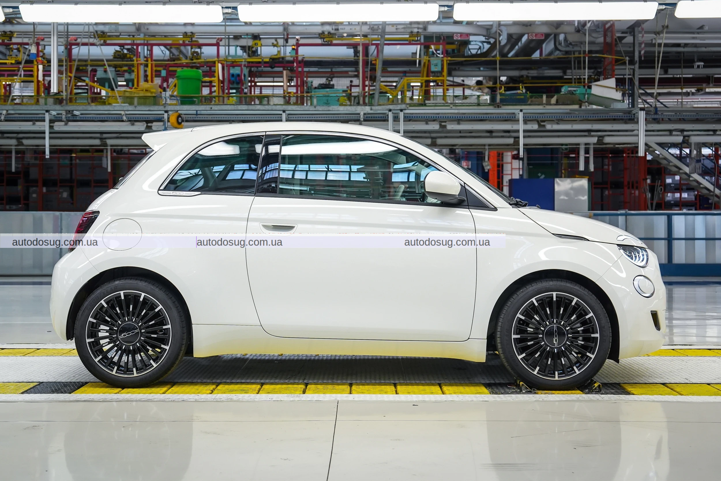 Fiat повертається до бензинових автомобілів з механічною коробкою передач