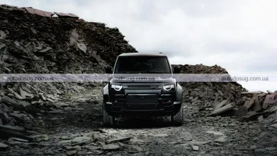 Land Rover представляє потужний Defender OCTA Black