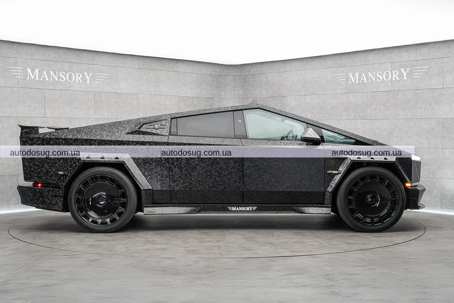 Mansory представив оновлений Tesla Cybertruck