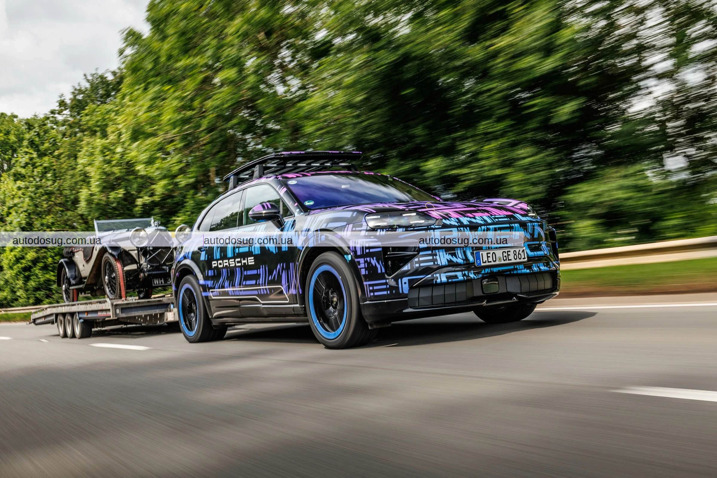 Porsche Cayenne Electric встановлює рекорд на підйомі в гору та демонструє можливості буксирування