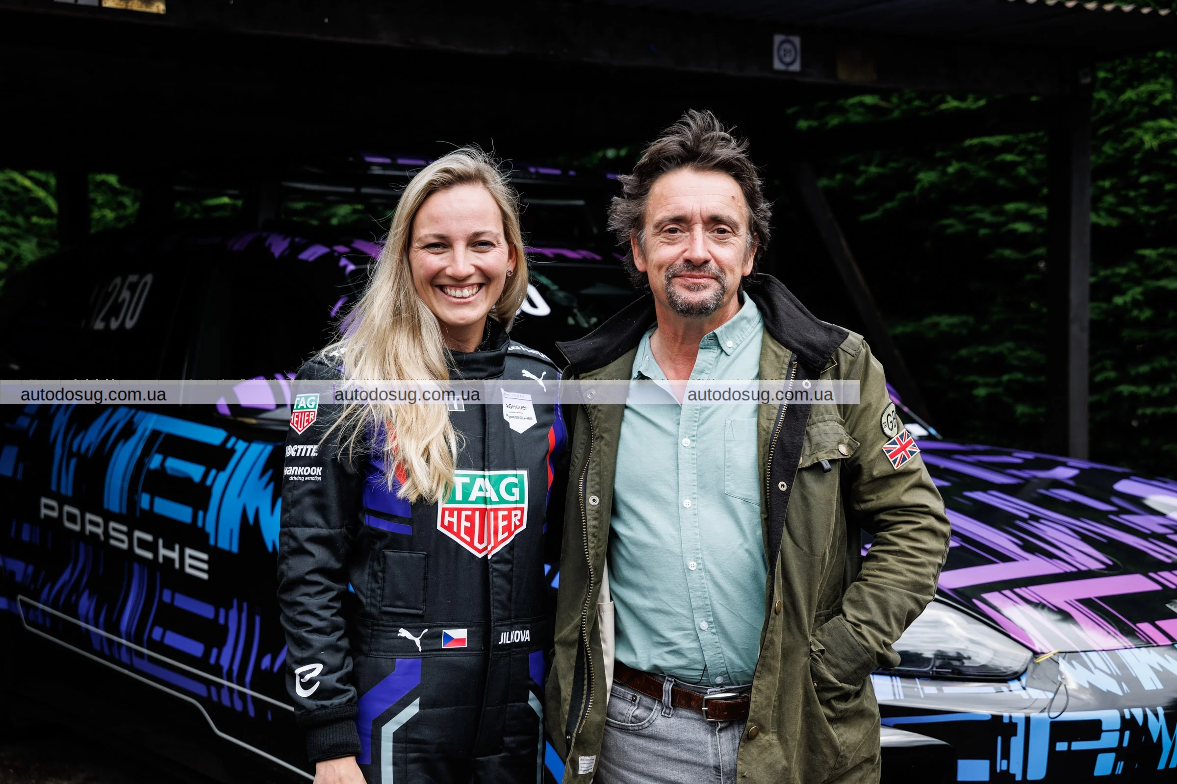 Porsche Cayenne Electric встановлює рекорд на підйомі в гору та демонструє можливості буксирування