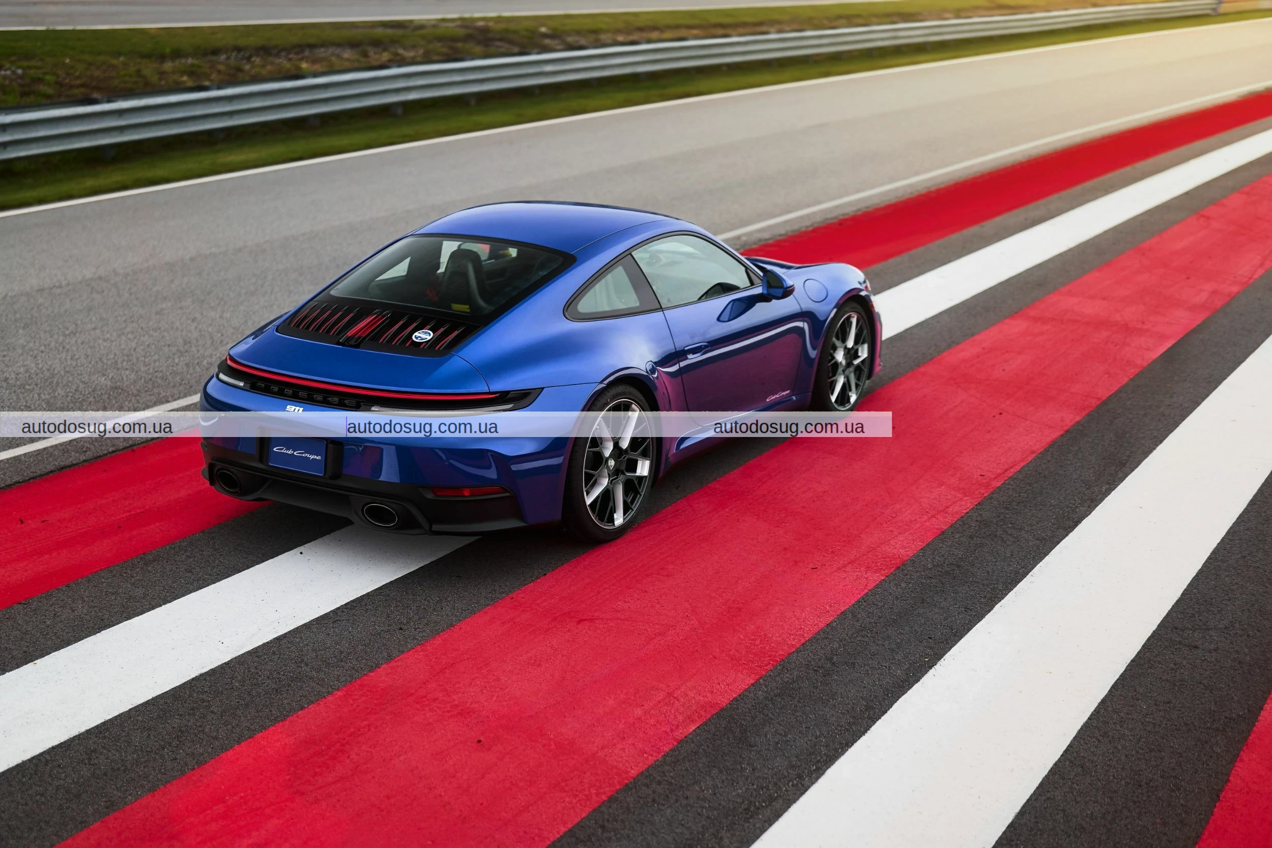 Porsche випускає обмежену серію 911 Club Coupe