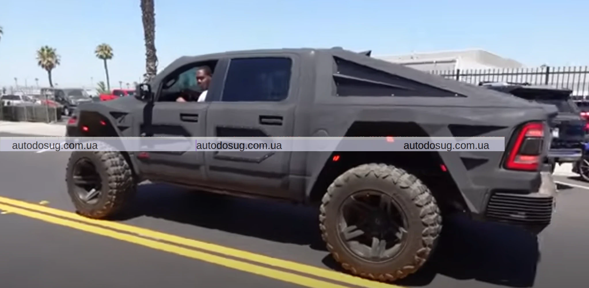 Шакіл О'Ніл отримує унікальний Ram 1500 TRX