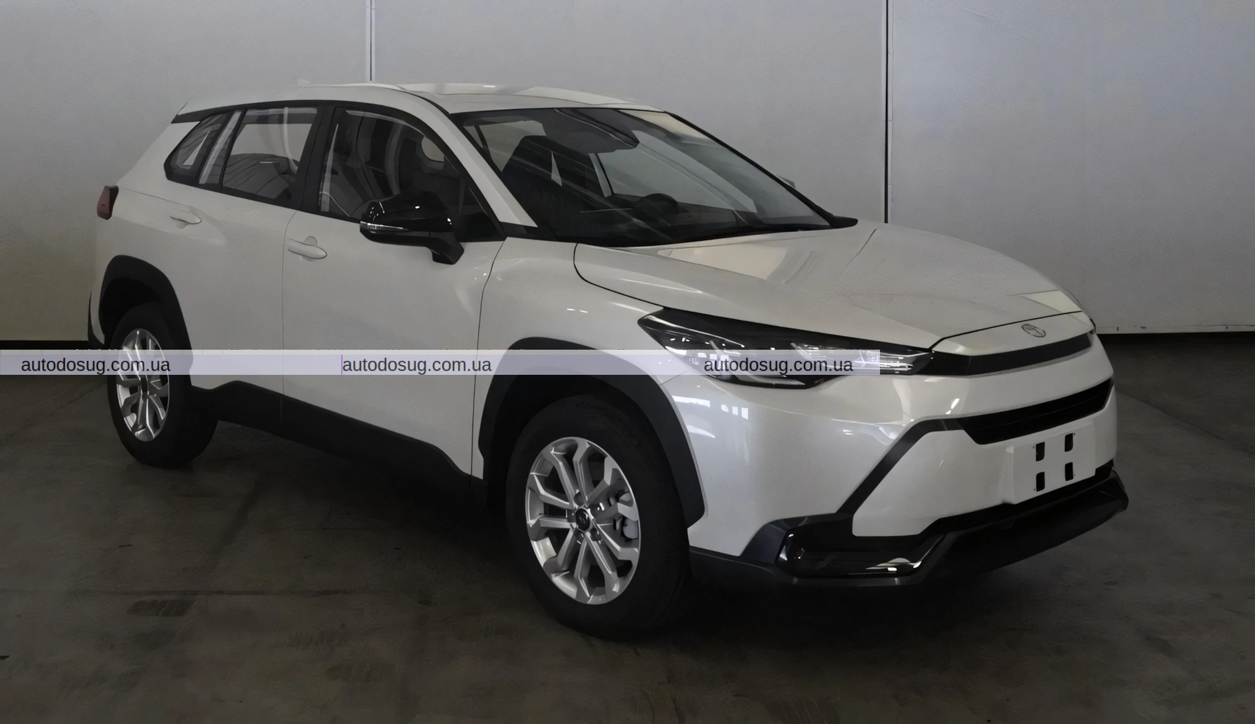 Toyota готує оновлення Corolla Cross і Frontlander