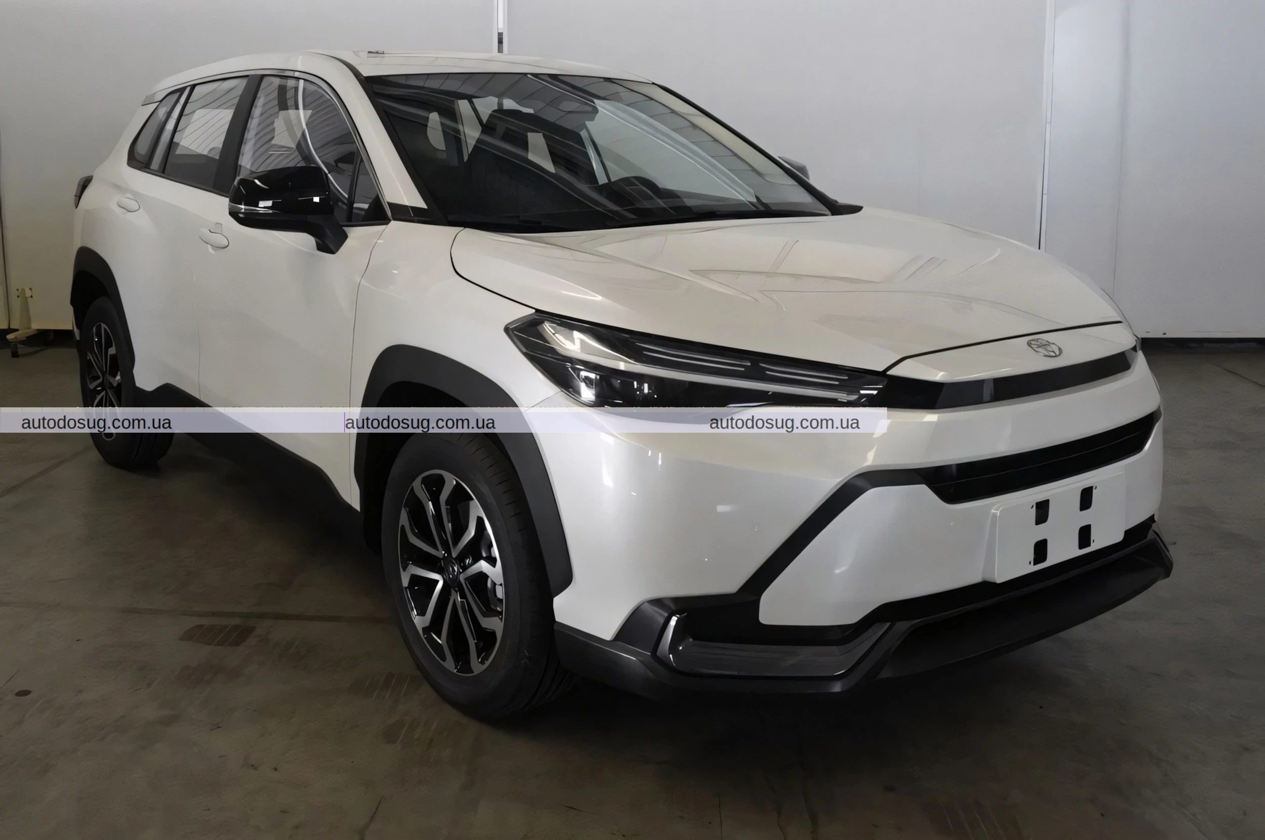 Toyota готує оновлення Corolla Cross і Frontlander