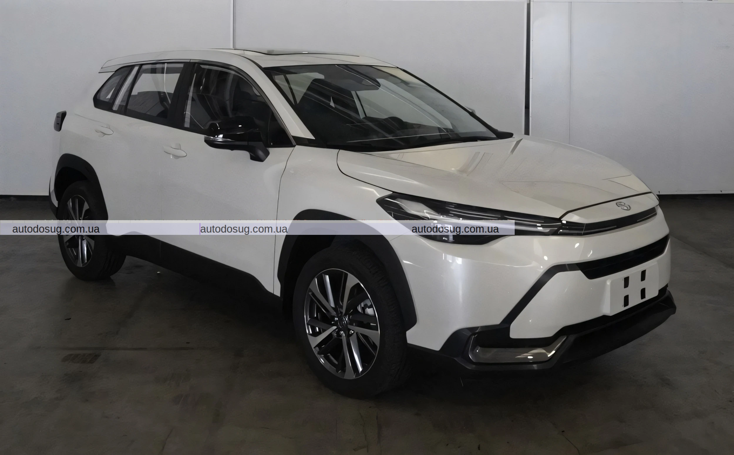 Toyota готує оновлення Corolla Cross і Frontlander