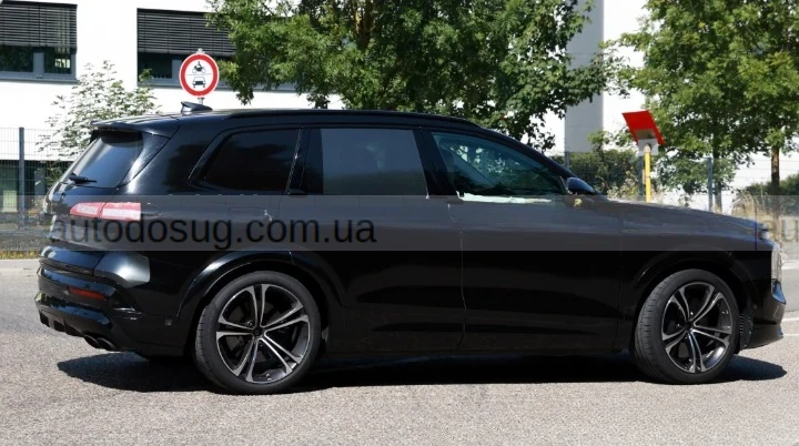 Audi SQ7 2027 засняли без камуфляжу