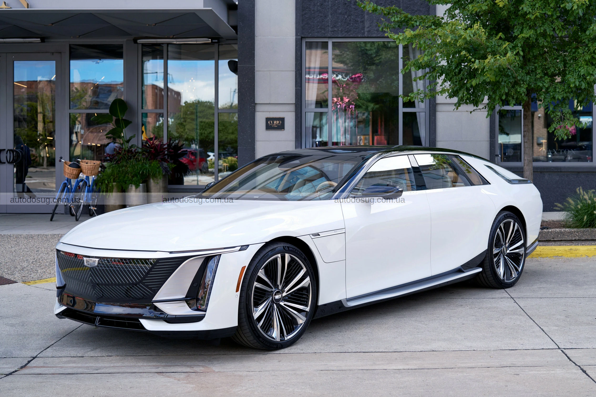 Cadillac представляє ще один електричний Celestiq