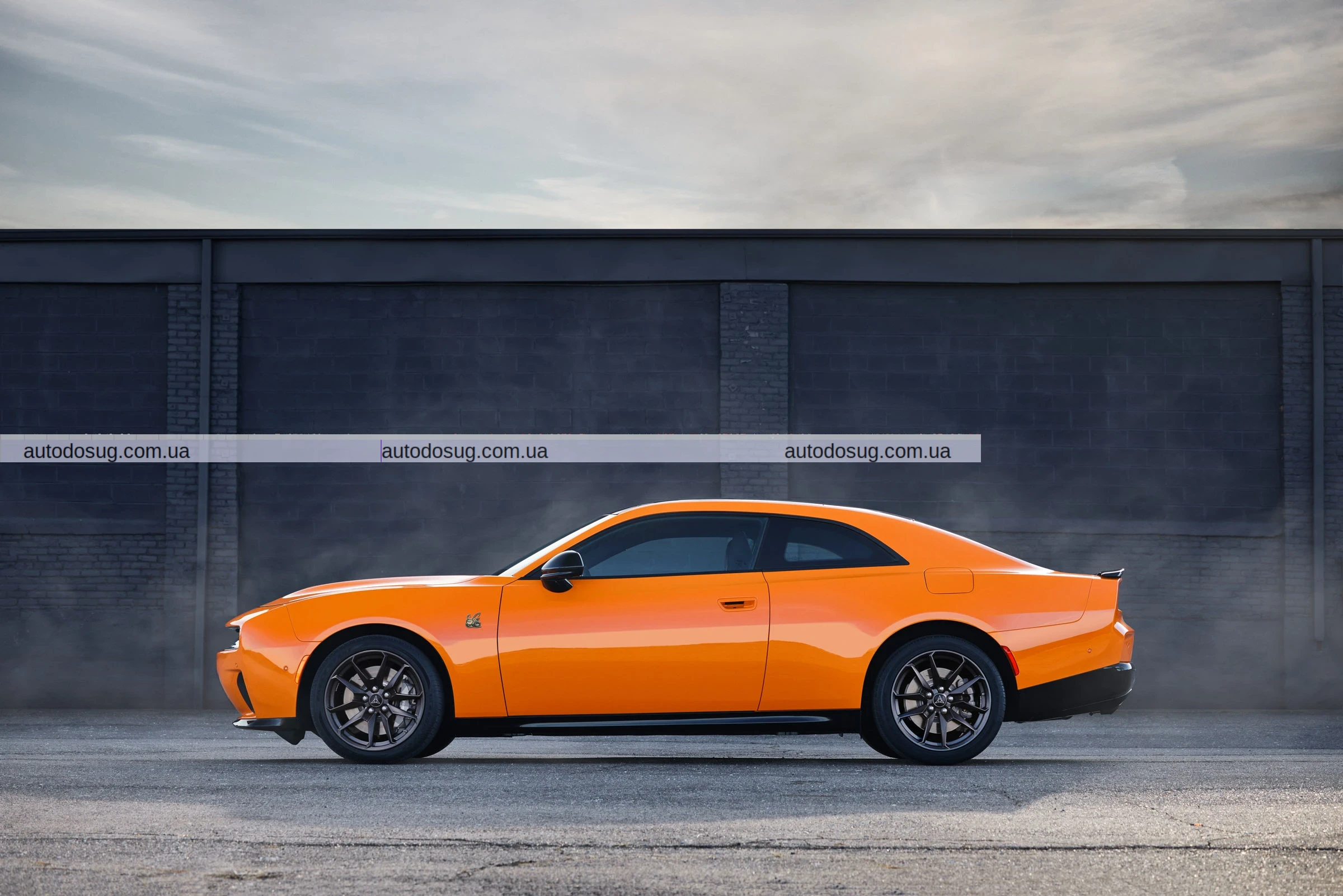 Dodge представила Charger з двигуном внутрішнього згоряння