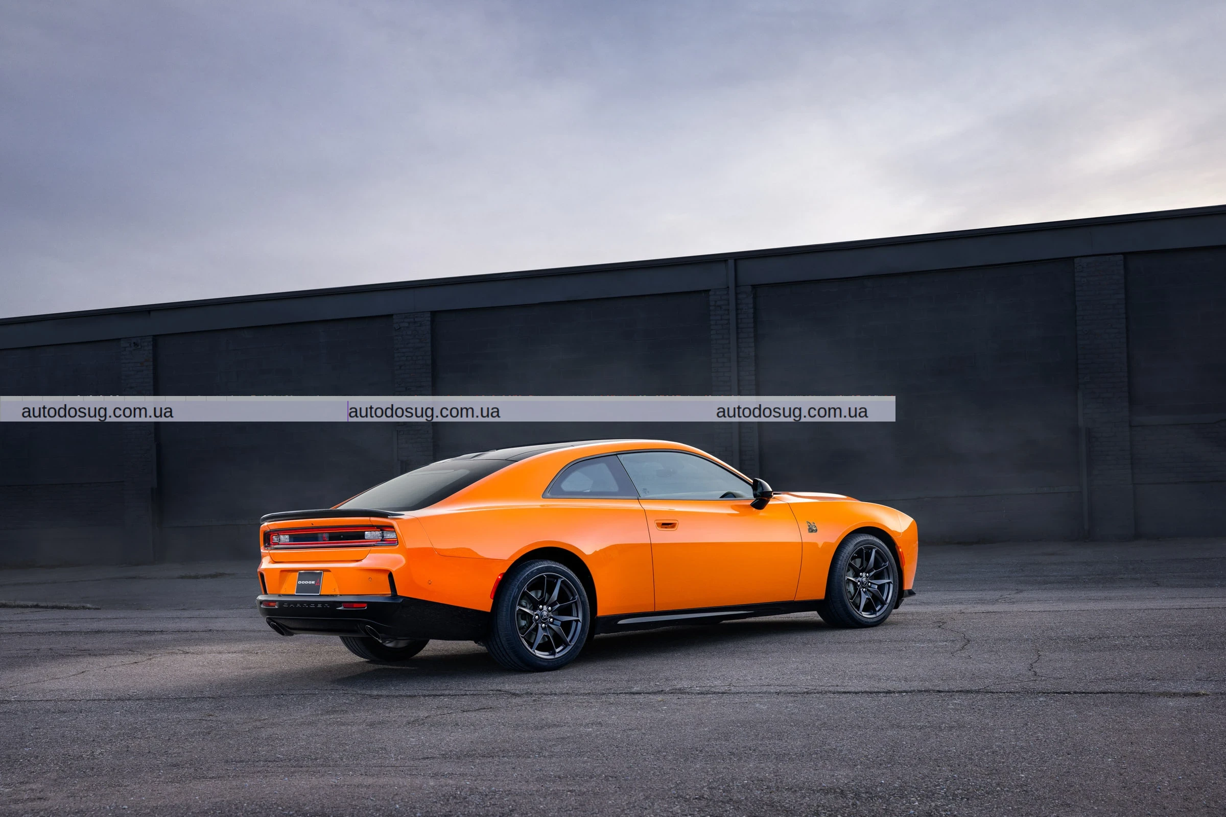 Dodge представила Charger з двигуном внутрішнього згоряння