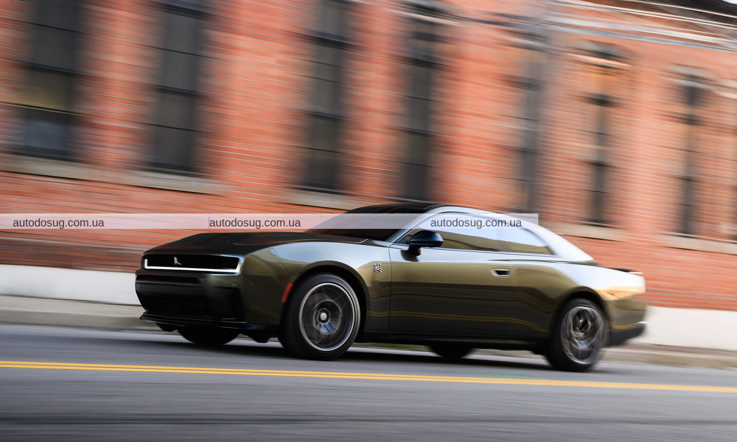 Dodge представила Charger з двигуном внутрішнього згоряння