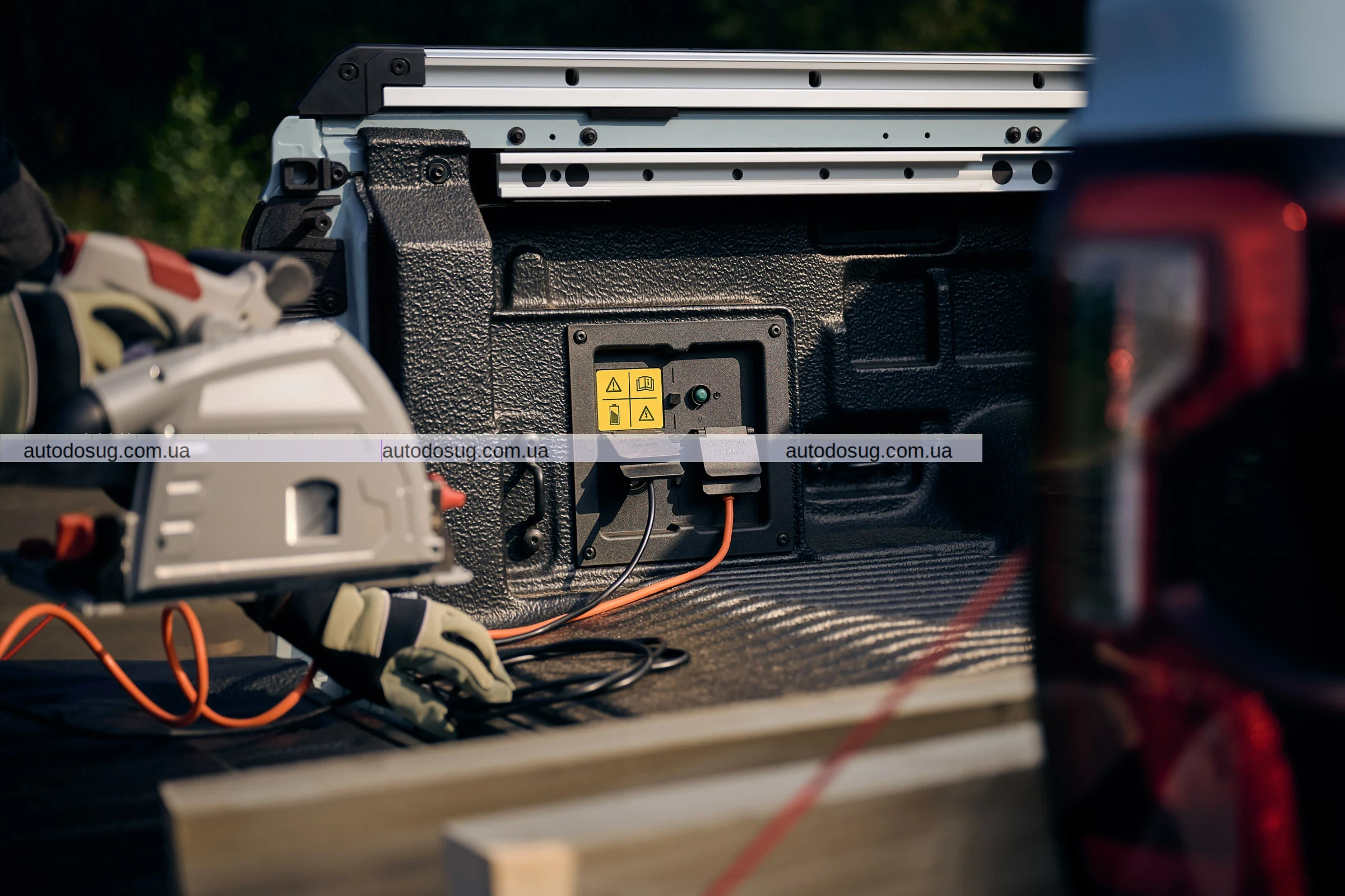 Ford Ranger PHEV пропонує функцію генератора