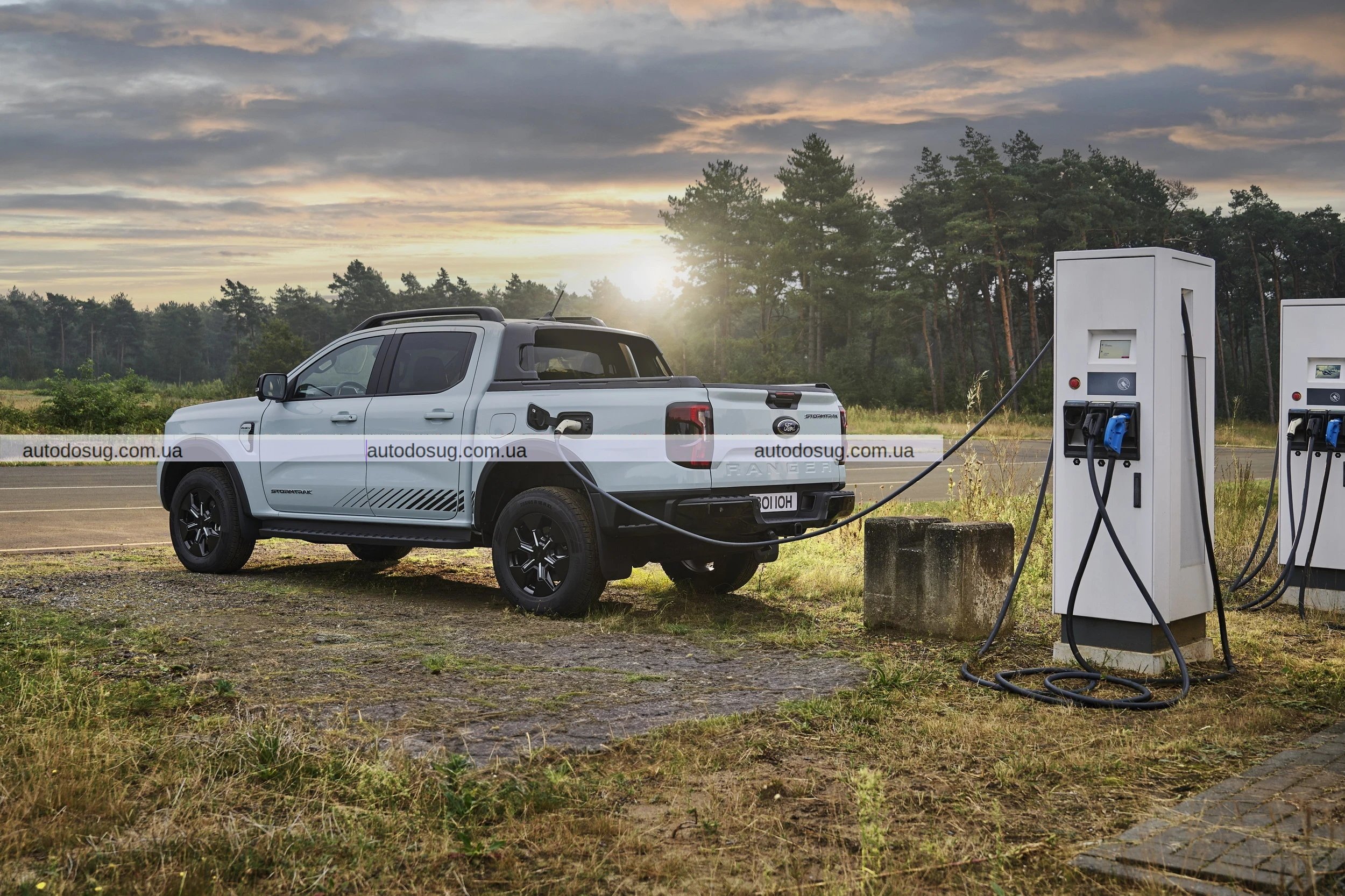 Ford Ranger PHEV пропонує функцію генератора
