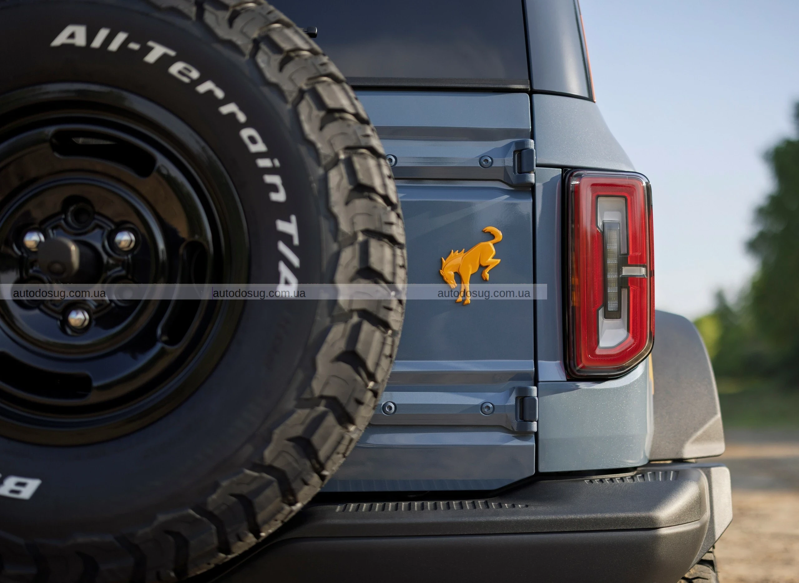 Ford створив ексклюзивні Bronco у стилі дюн Сільвер-Лейк