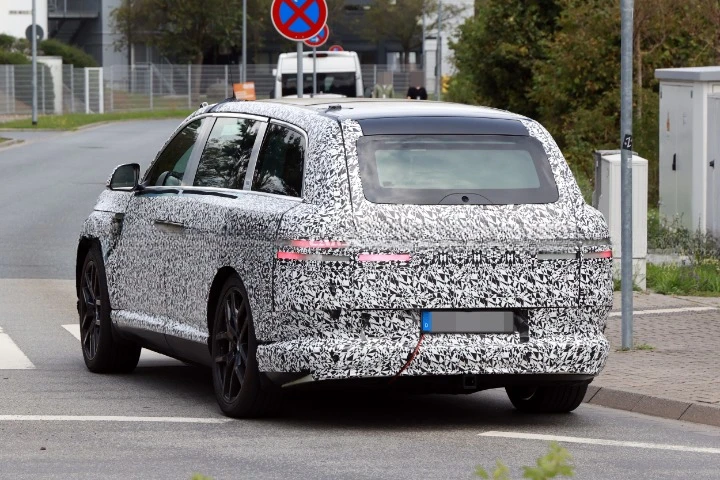 Genesis GV90 має секрет у стилі Rolls-Royce