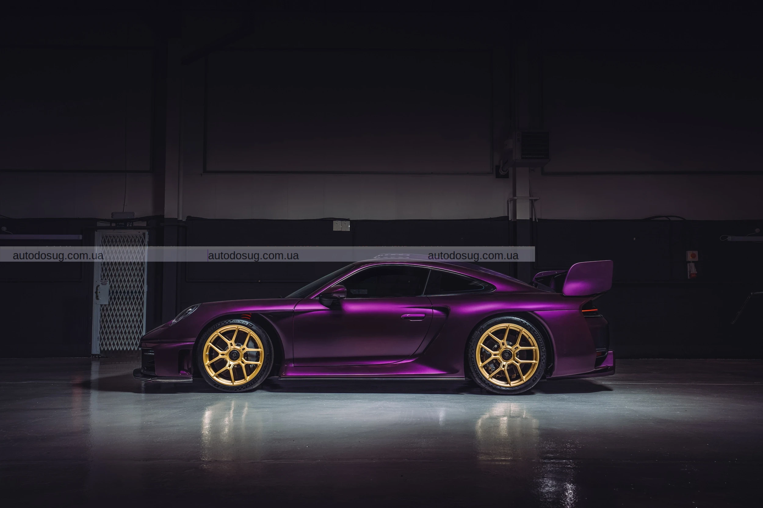 Гіперкар на базі Porsche з дизайном Le Mans та монструозною потужністю