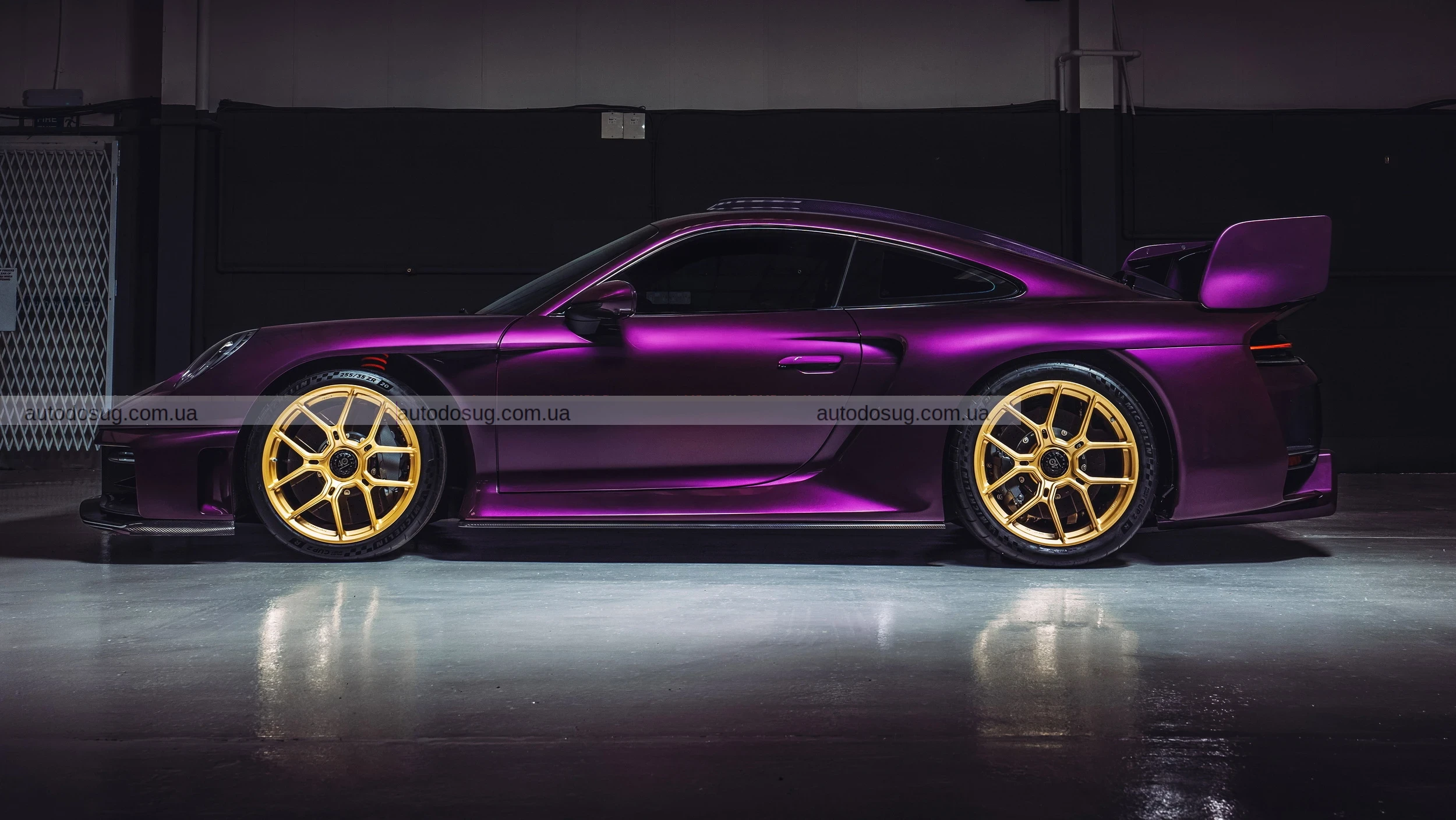 Гіперкар на базі Porsche з дизайном Le Mans та монструозною потужністю