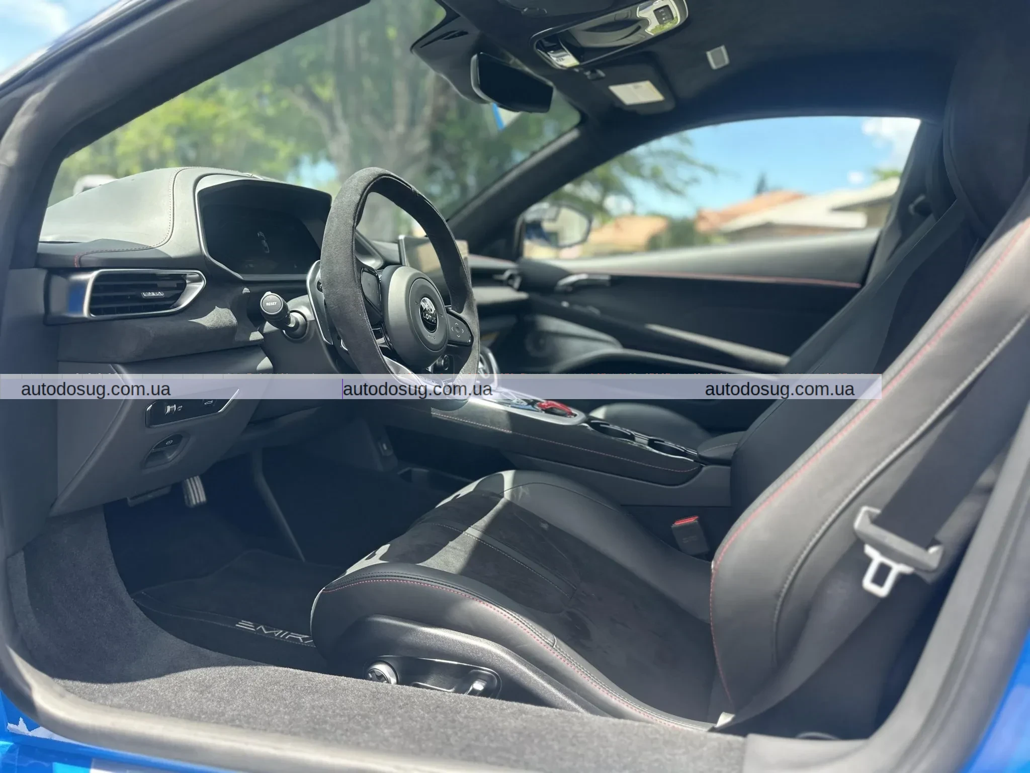 Lotus Emira випробовує реальність