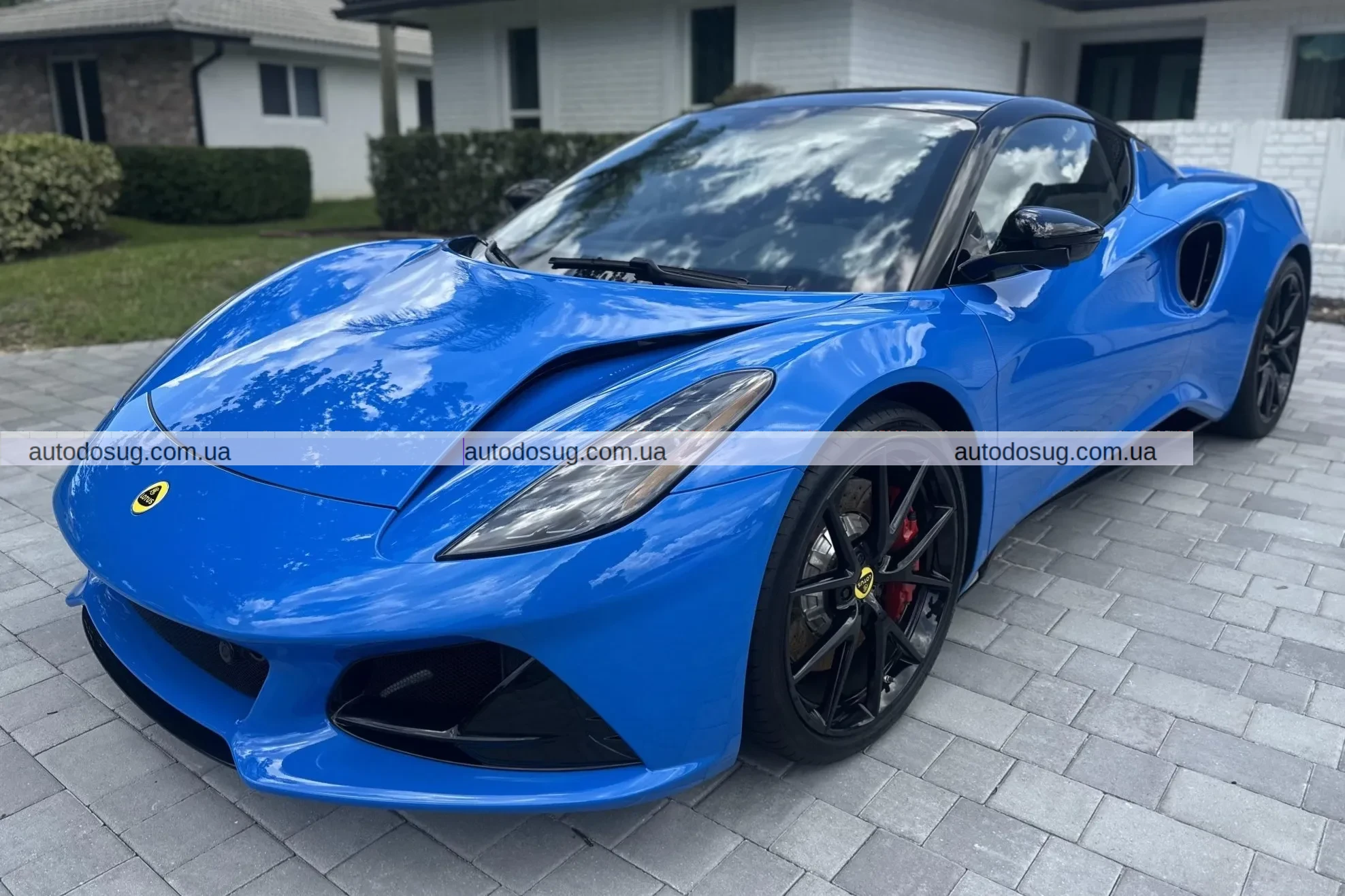 Lotus Emira випробовує реальність