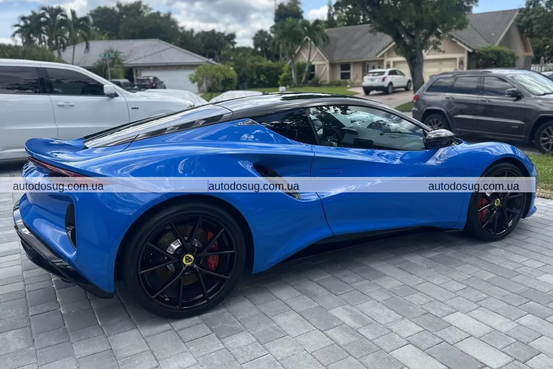 Lotus Emira випробовує реальність