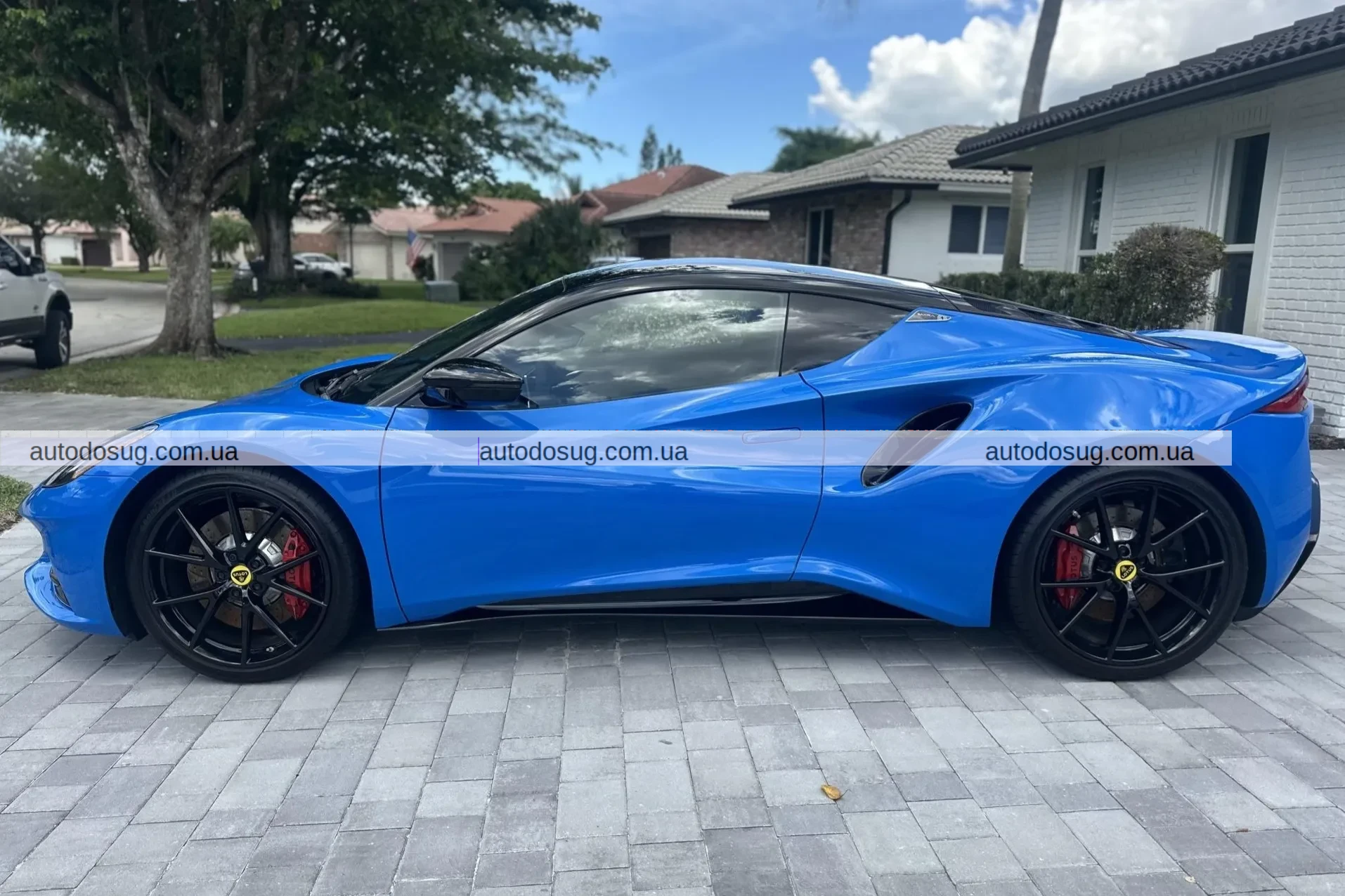 Lotus Emira випробовує реальність