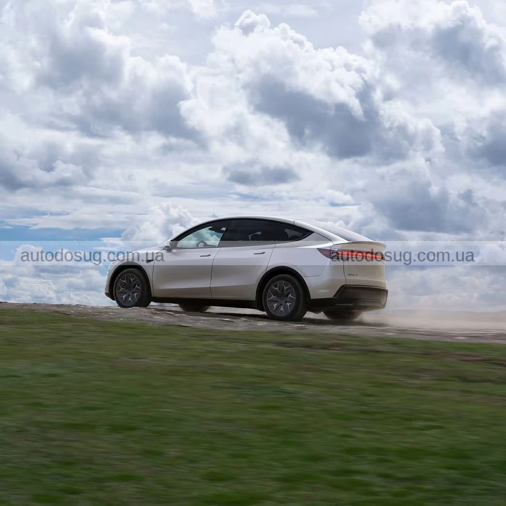 Модель YL від Tesla стає більшою та дорожчою