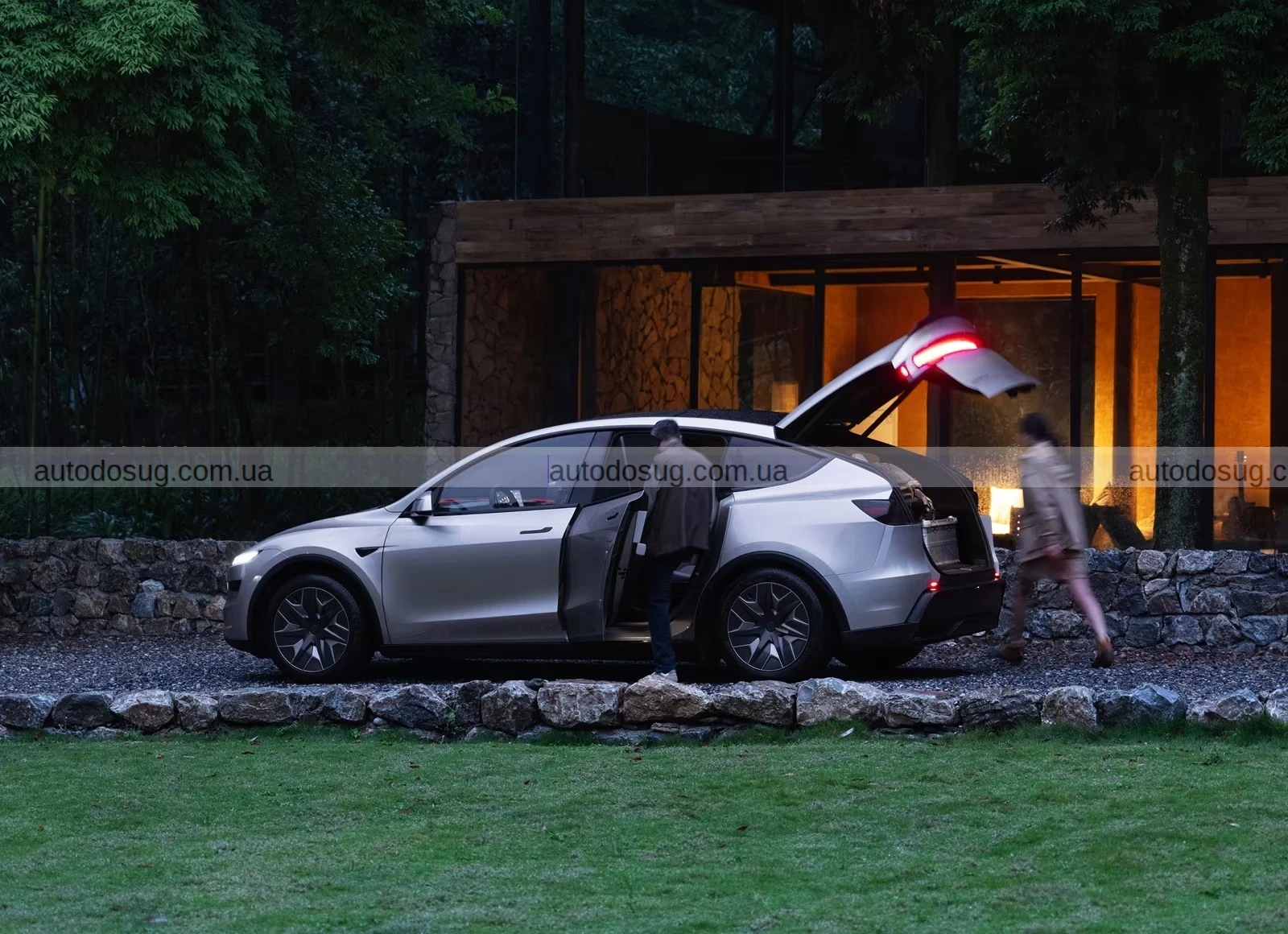 Модель YL від Tesla стає більшою та дорожчою