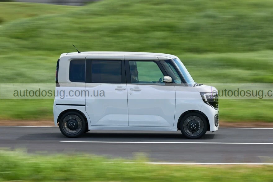 Nissan представив компактний kei-car Roox нового покоління