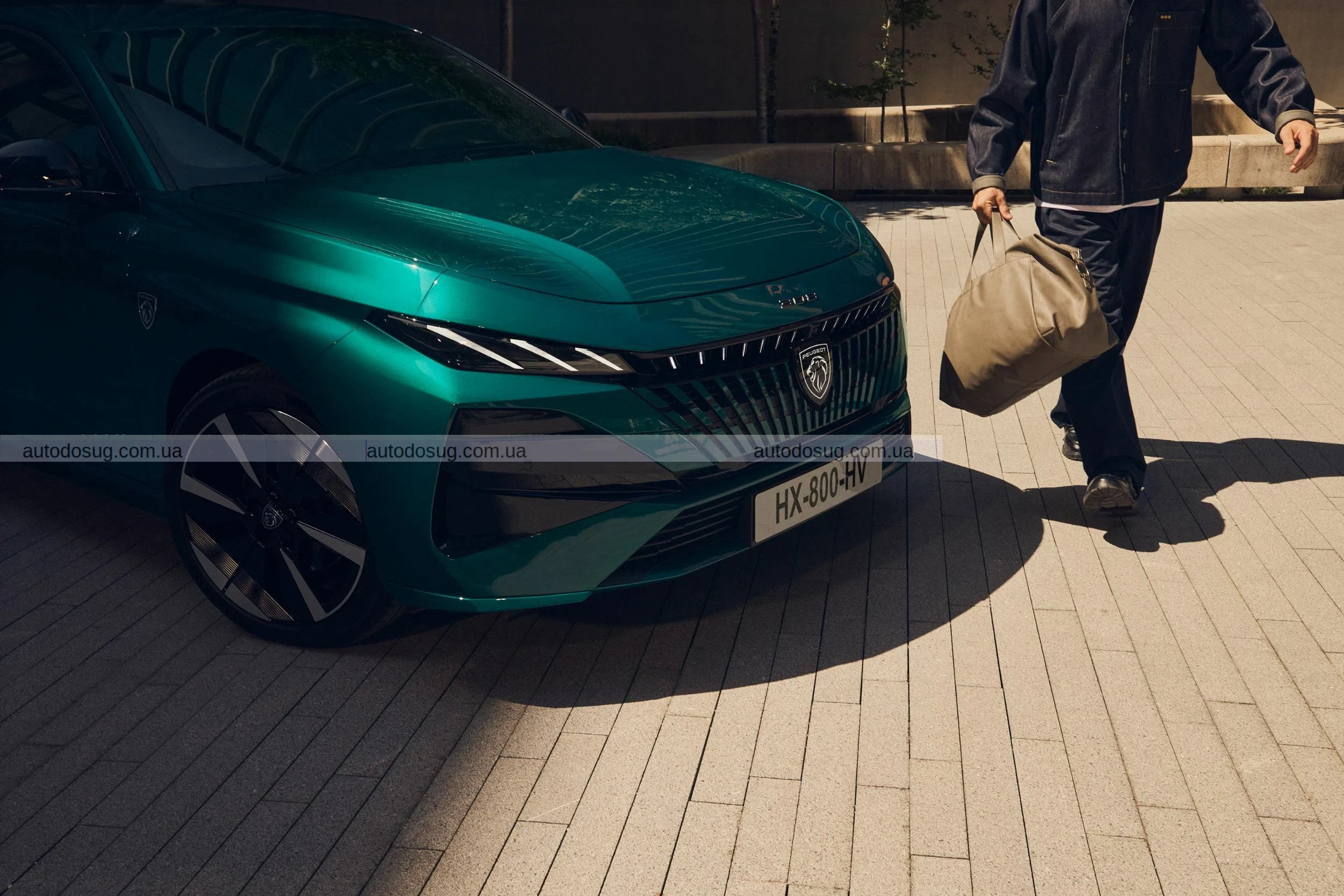 Фейсліфтинг Peugeot 308 позбувся іклів