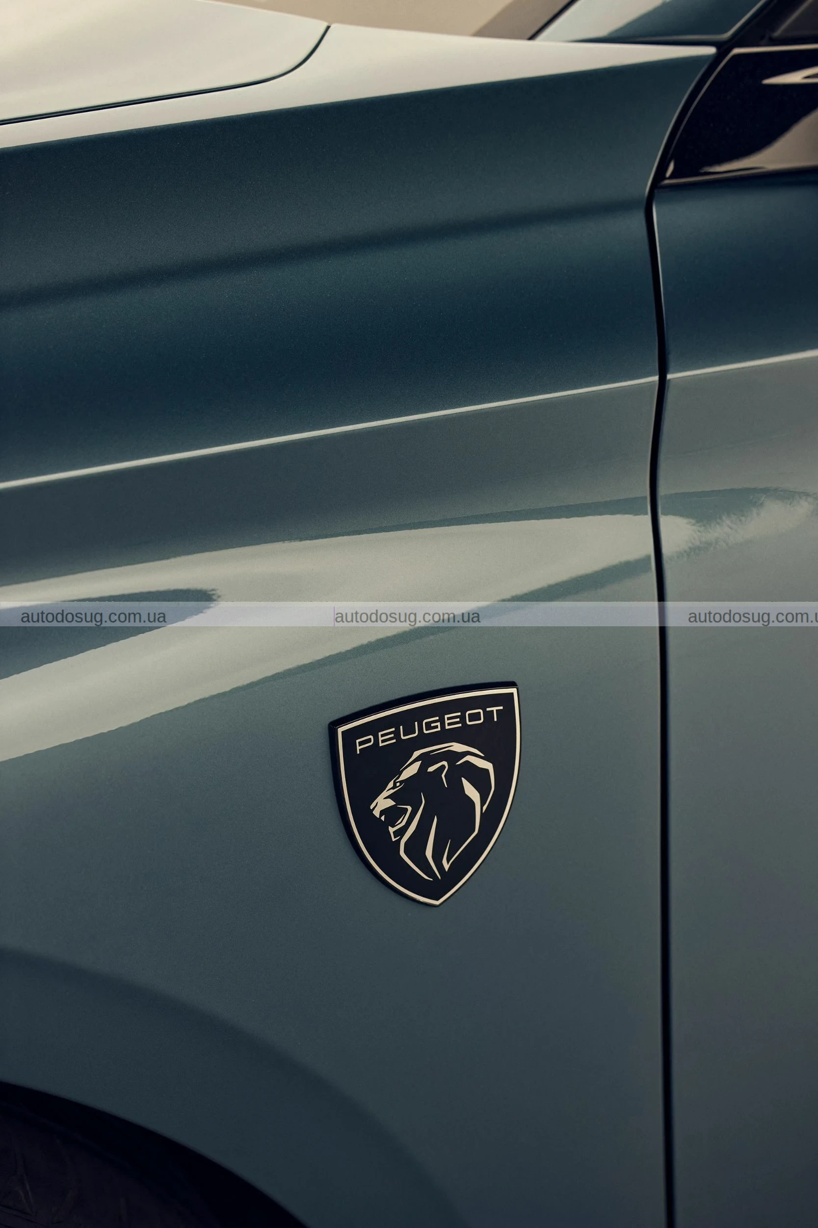 Фейсліфтинг Peugeot 308 позбувся іклів