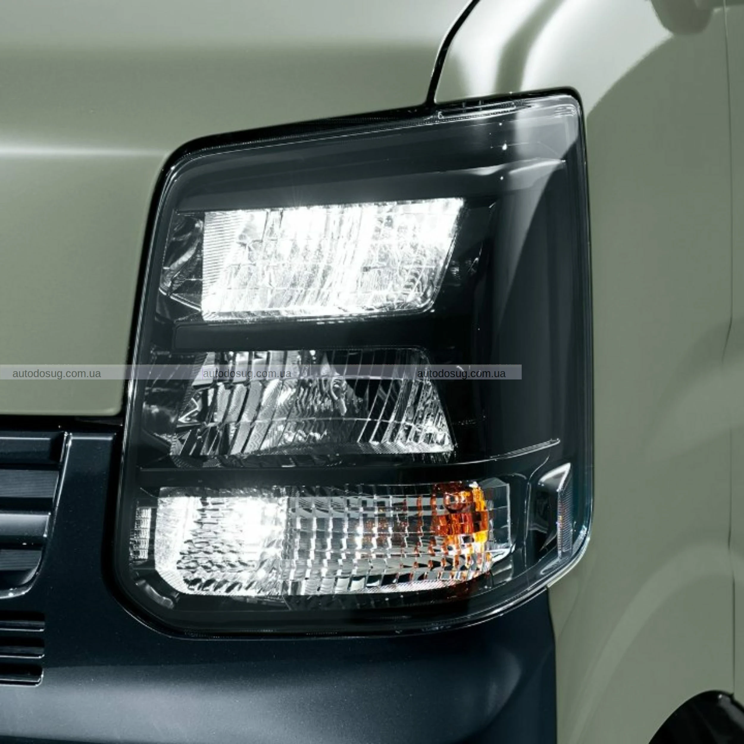 Suzuki оновлює свій Kei Van та спокушає покупців позашляховиків