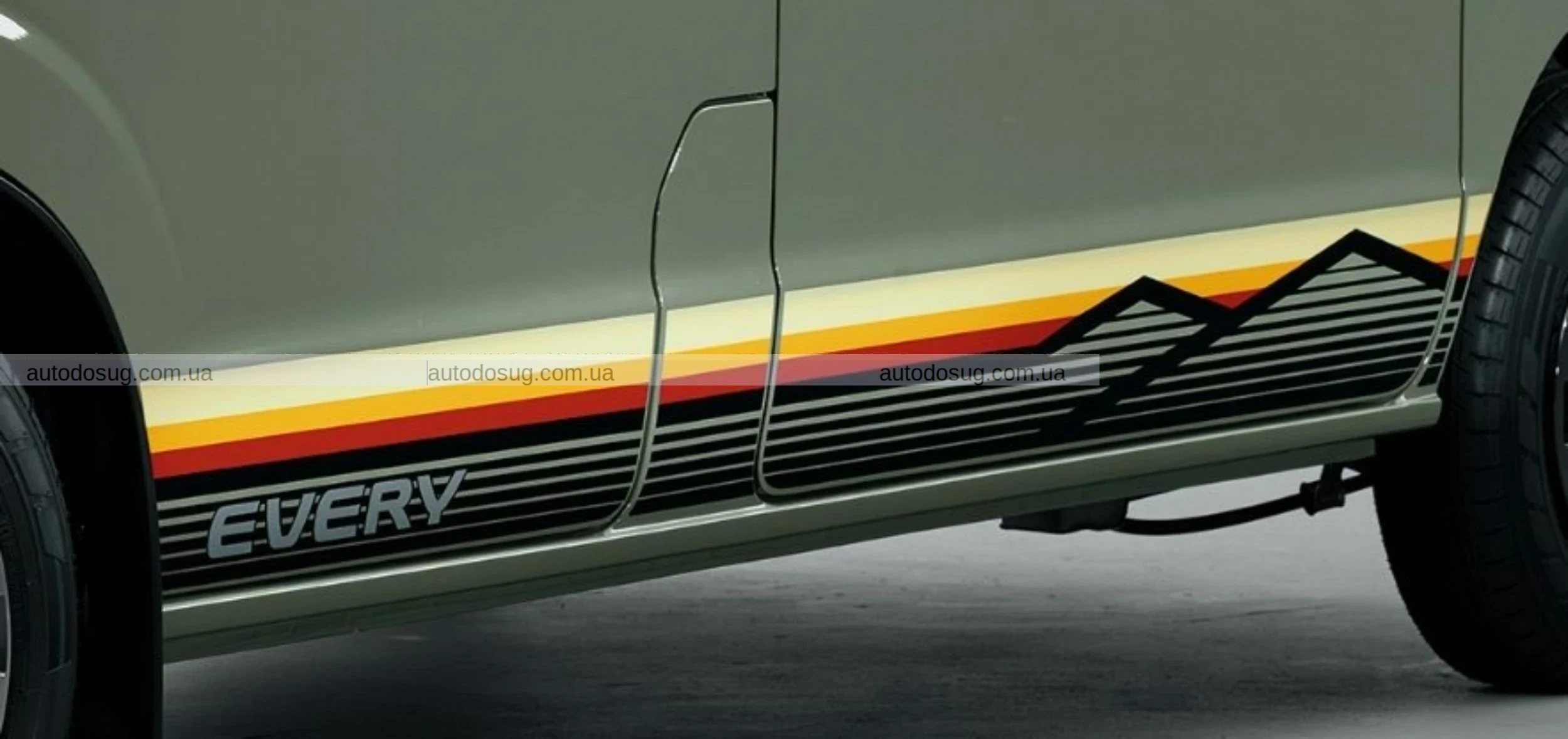 Suzuki оновлює свій Kei Van та спокушає покупців позашляховиків