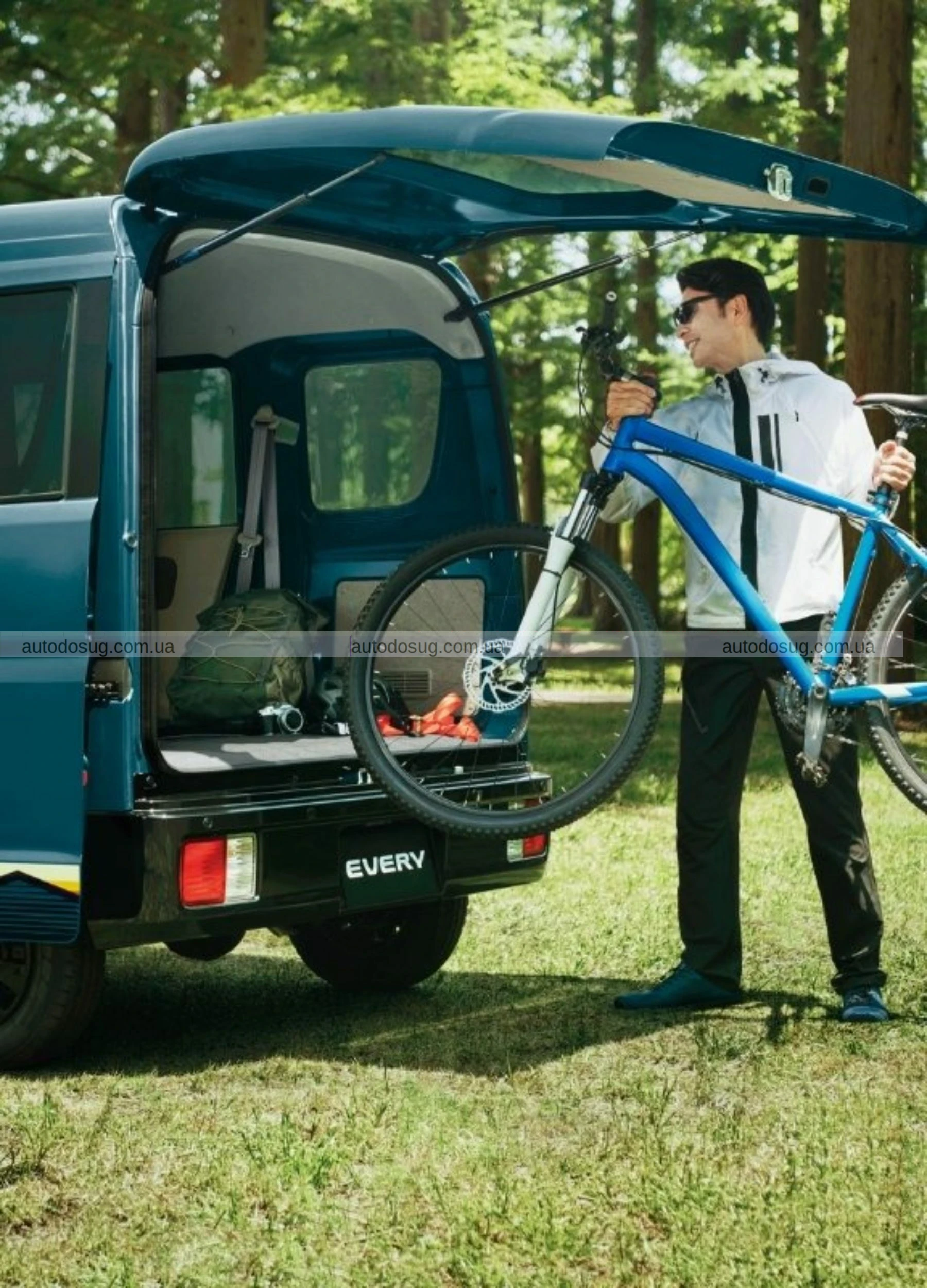 Suzuki оновлює свій Kei Van та спокушає покупців позашляховиків