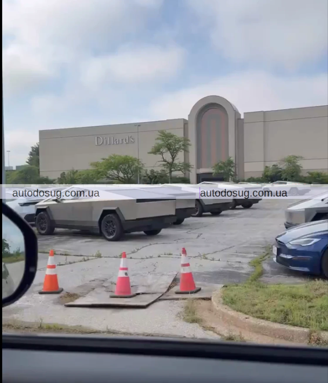 Tesla може зберігати непродані Model Y на вулицях