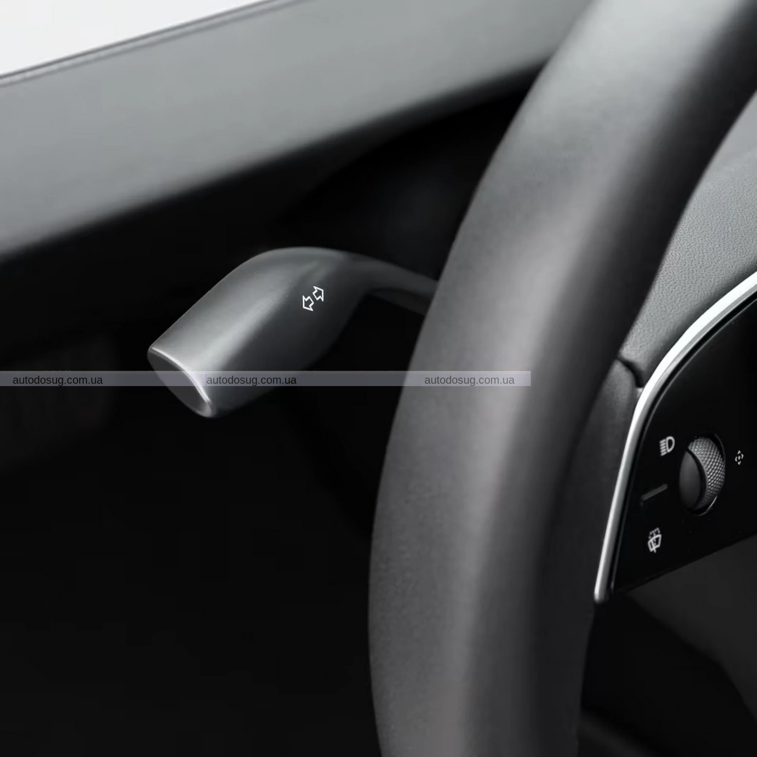 Tesla непомітно повертає перемикачі поворотників до Model 3