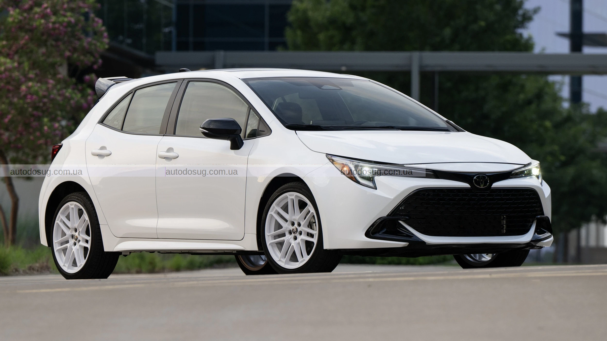 Toyota Corolla демонструє ретро-стиль, нові технології та доступну ціну