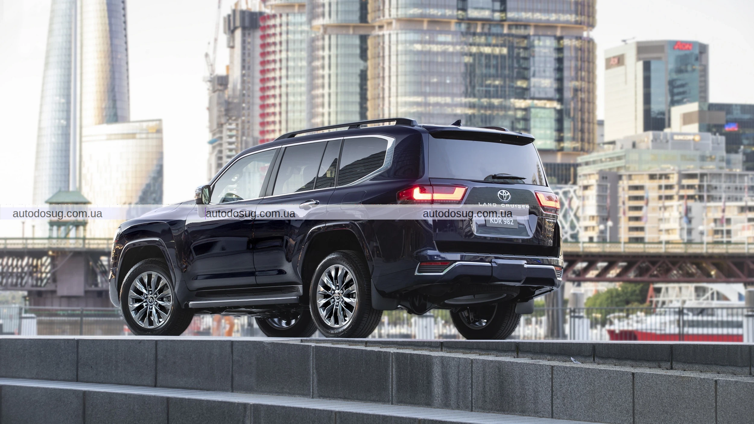 Toyota Land Cruiser 300 Series лідирує в продажах