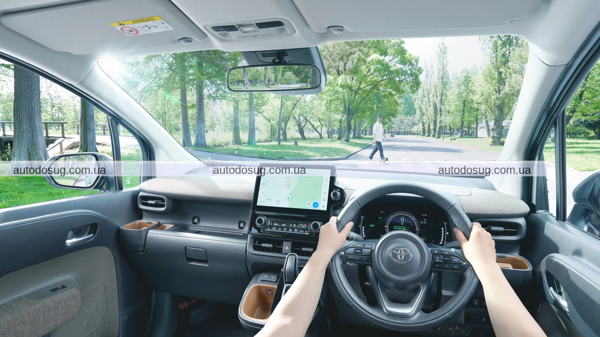 Toyota Sienta Juno має вітальню, офіс або спальню ззаду