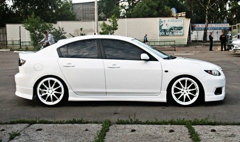 У який колір краще пофарбувати автомобільні диски для білого кузова