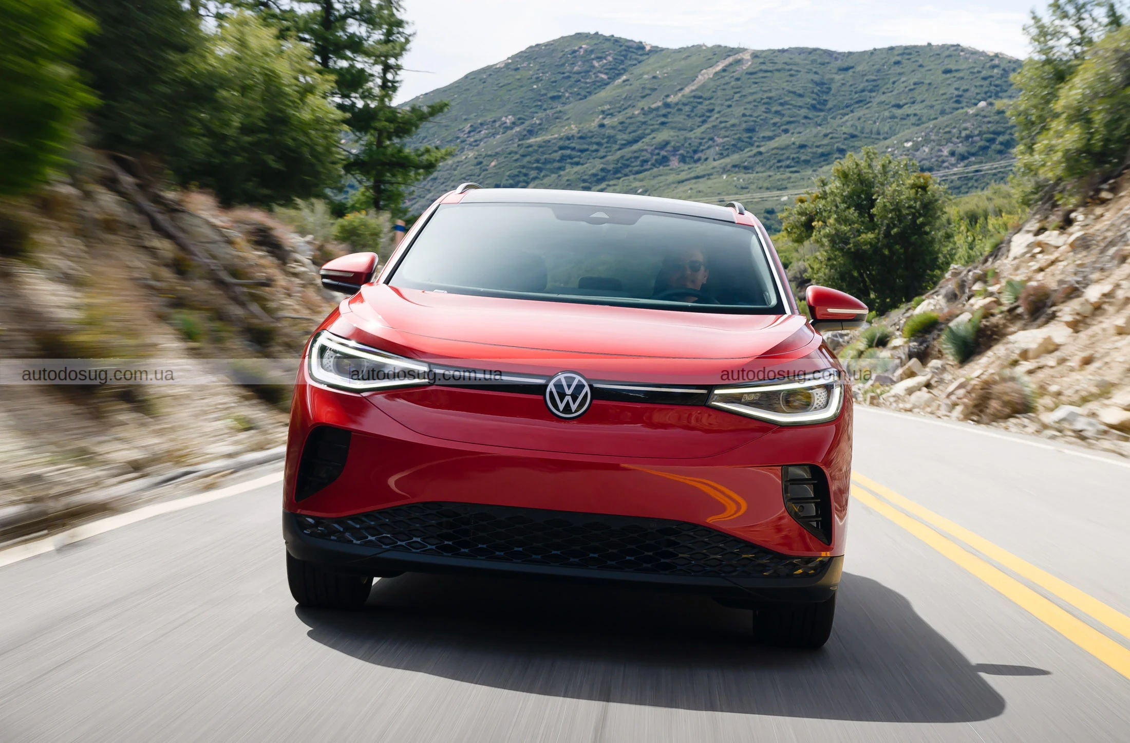 Водії Volkswagen ID.4 кажуть, що бояться торкатися керма