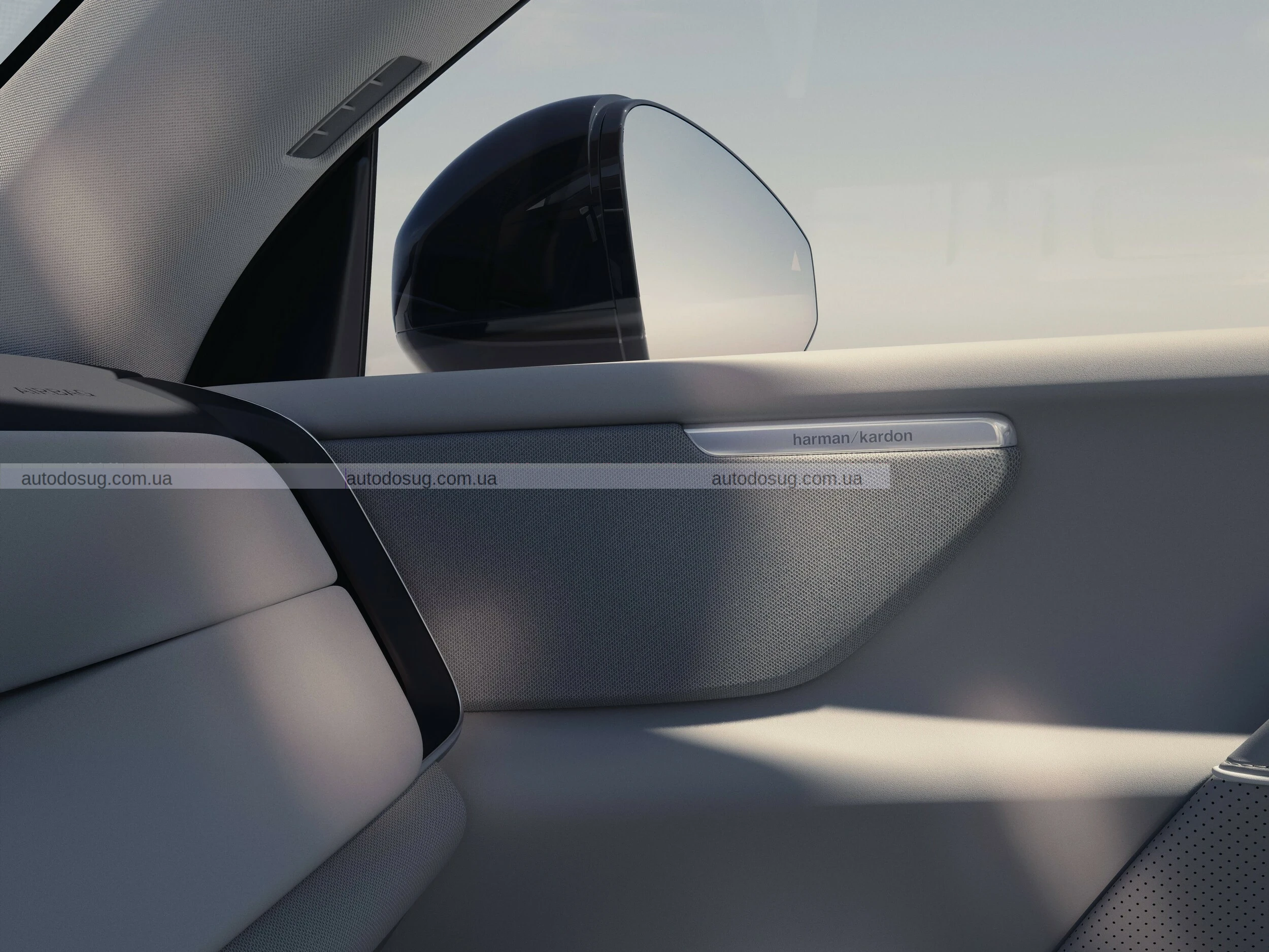 Volvo XC70 повертається як шикарний гібридний кросовер із підзарядкою