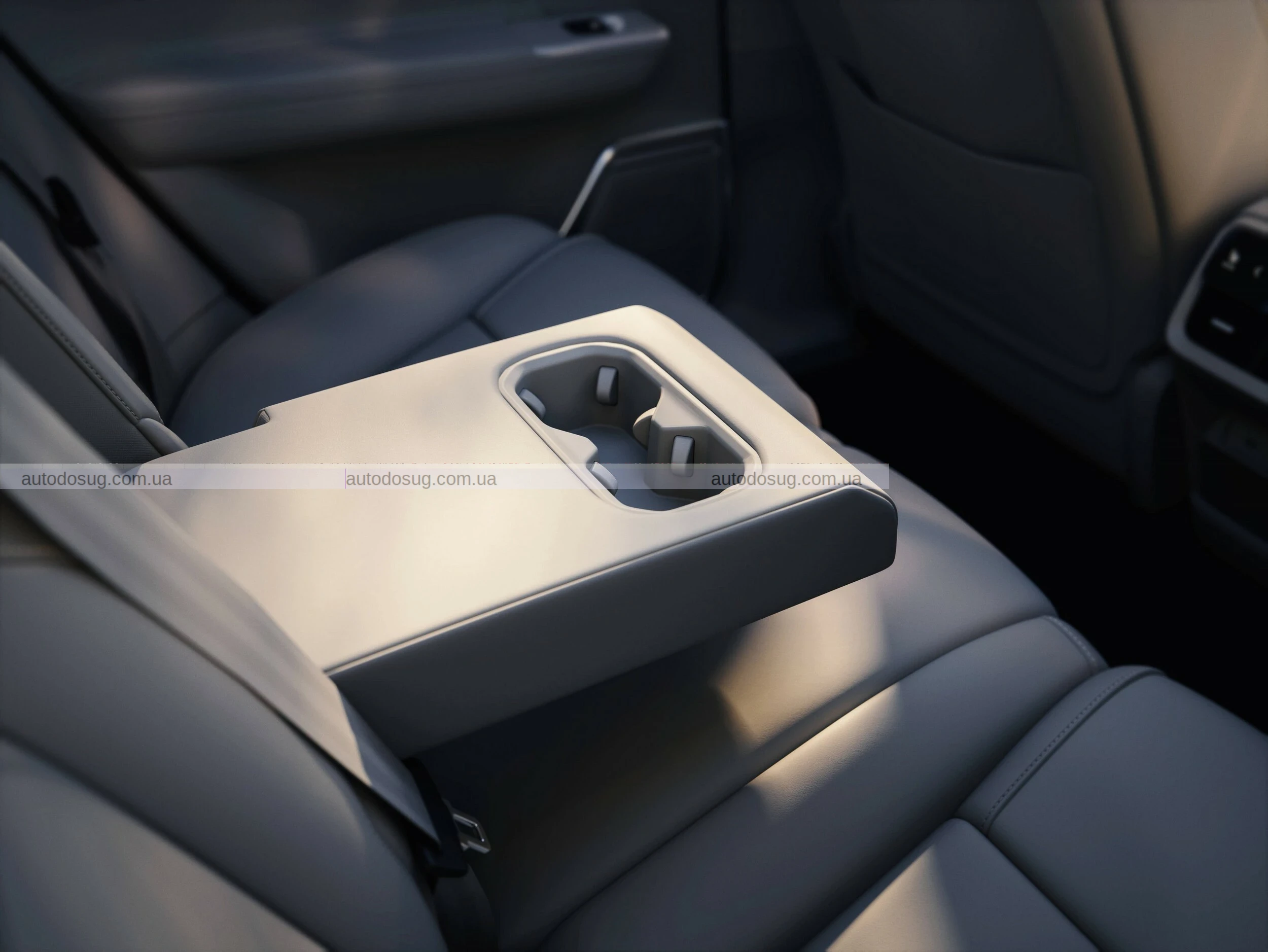 Volvo XC70 повертається як шикарний гібридний кросовер із підзарядкою