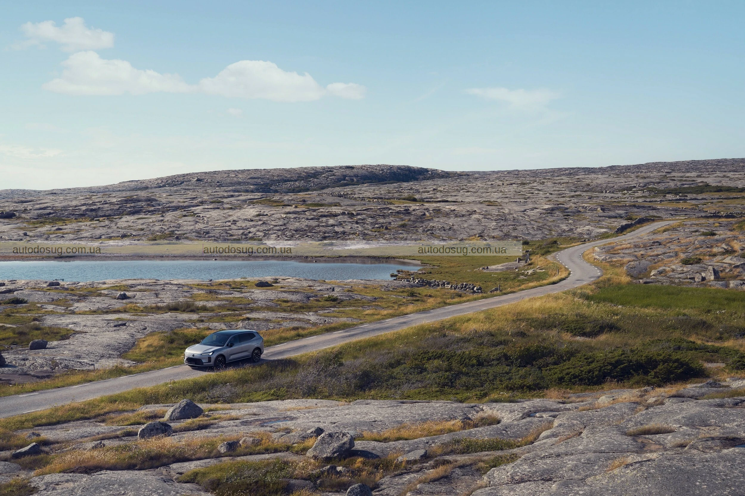 Volvo XC70 повертається як шикарний гібридний кросовер із підзарядкою