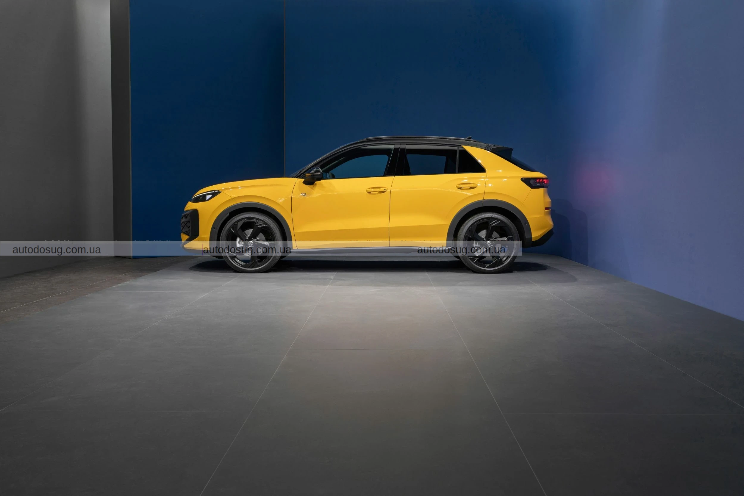 VW представляє найкрутіший гібридний позашляховик T-Roc