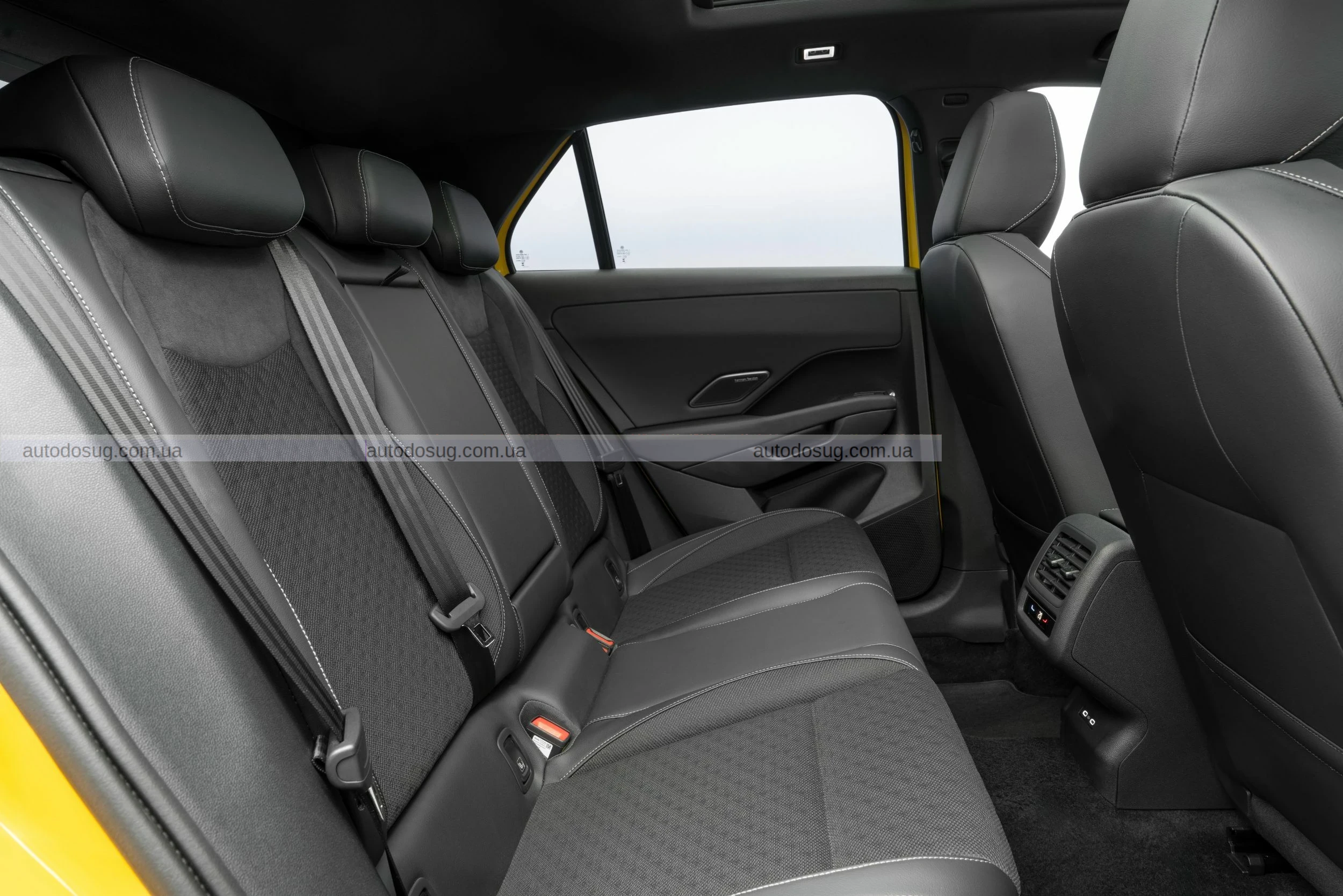 VW представляє найкрутіший гібридний позашляховик T-Roc