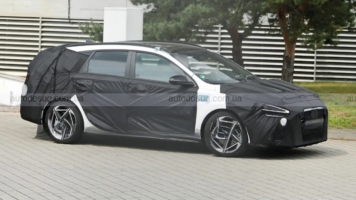 Закамуфльований Hyundai i30 помічений на тестах