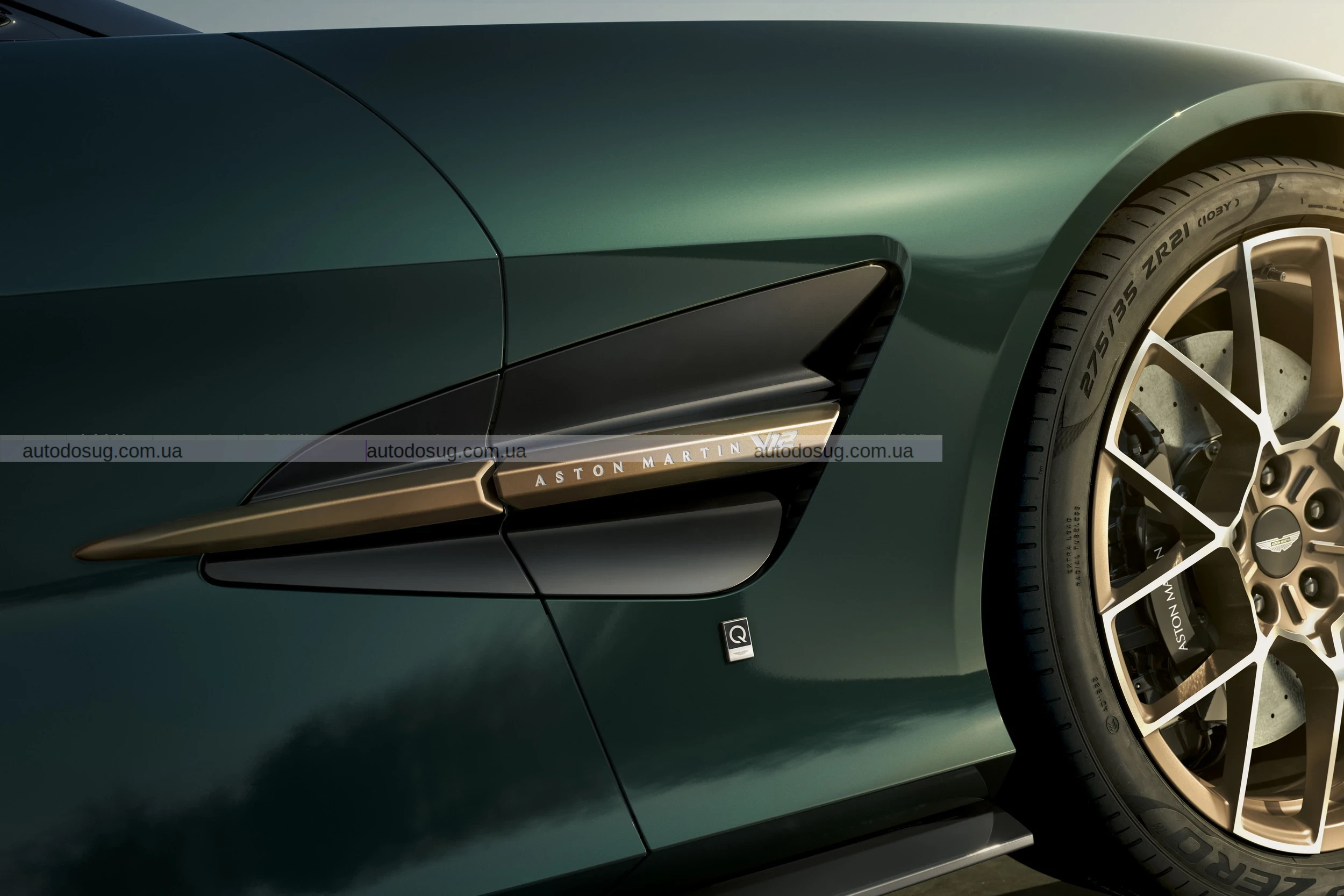 Aston Martin створив два приголомшливих кабріолети